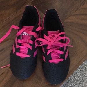 Barely used cleats pink black  Adidas 10.5 us